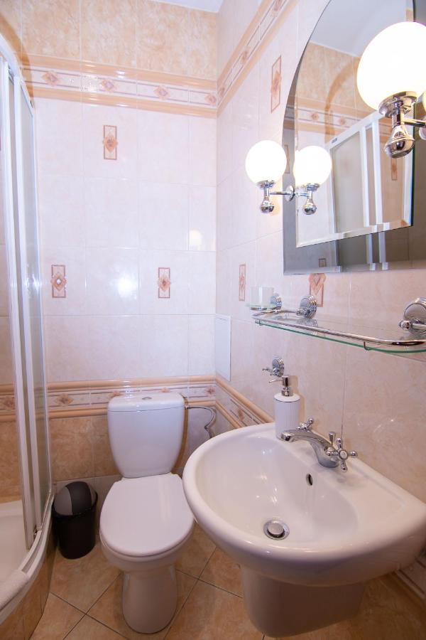Maya'S Flats & Resorts 45 - Dluga 18/19 กดัญสก์ ภายนอก รูปภาพ